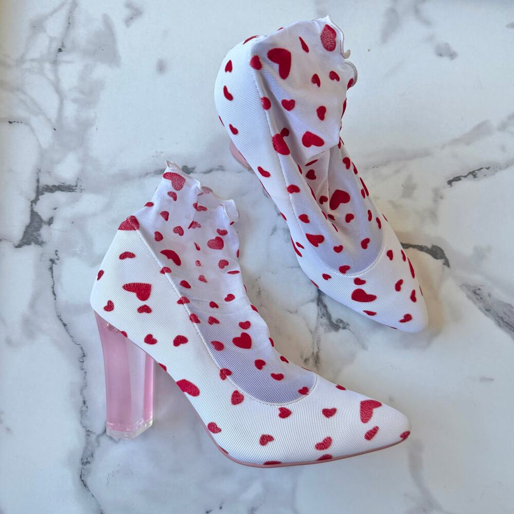 Sugar Thrillz Feelin' Lovesick Heart Mesh Sock Booties NEW Size 9